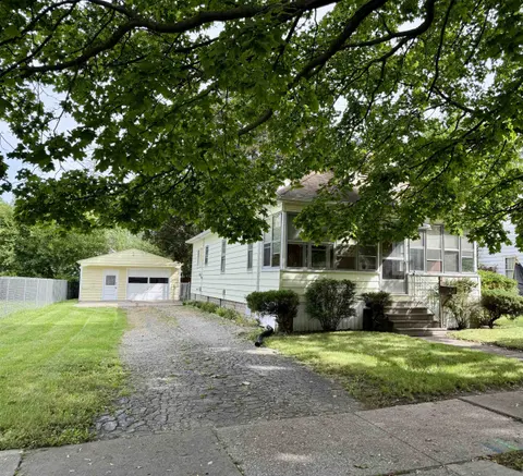 1812 Allegan Street, Saginaw MI 48602 home for sale