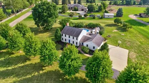 7030 Maple Road, Frankenmuth MI 48734 photo 2