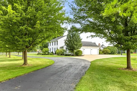 7030 Maple Road, Frankenmuth MI 48734 photo 3