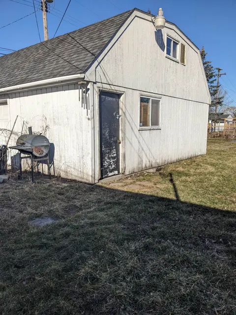 82 Cedar Drive, Bay City MI 48708 photo 3