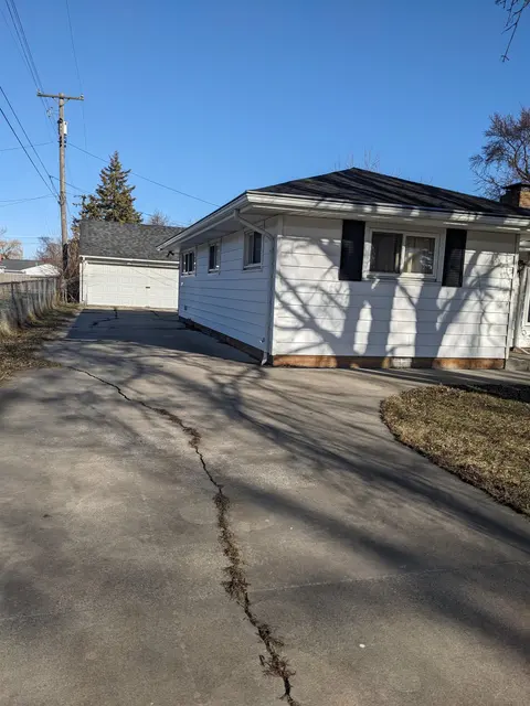 82 Cedar Drive, Bay City MI 48708 photo 4