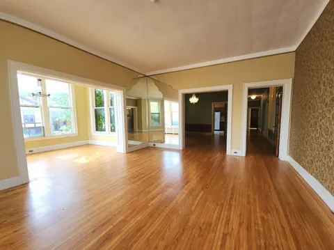 814 Center Apt. A Avenue # A, Bay City MI 48708 photo 2