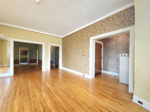 814 Center Apt. A Avenue # A, Bay City MI 48708 photo 4