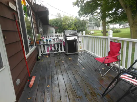 8510 East Street, Millington MI 48746-5103 photo 2