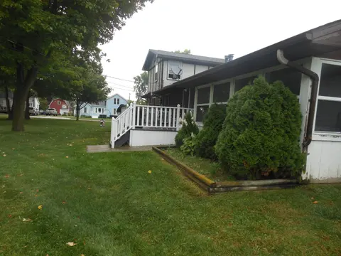 8510 East Street, Millington MI 48746-5103 photo 4