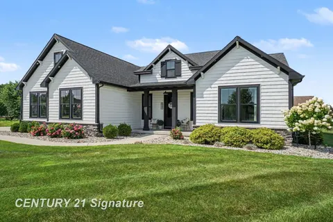 8937 N Meadows Court, Freeland MI 48623 photo 3
