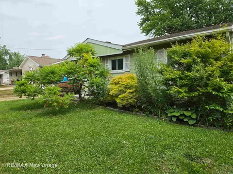 771 S Center Road, Saginaw MI 48638 photo 2
