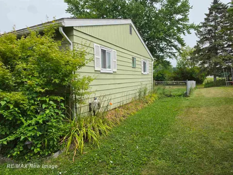 771 S Center Road, Saginaw MI 48638 photo 3