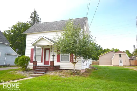706 Corunna Avenue, Owosso MI 48867 photo 2