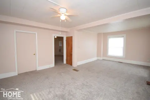 706 Corunna Avenue, Owosso MI 48867 photo 4