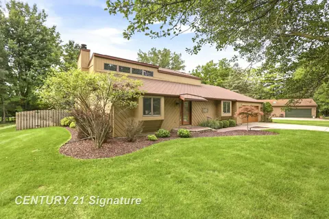 8461 W Glencarin Drive, Saginaw MI 48609 home for sale