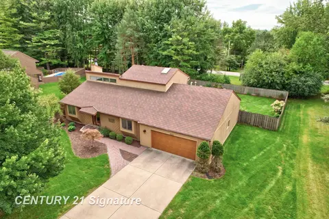 8461 W Glencarin Drive, Saginaw MI 48609 photo 4