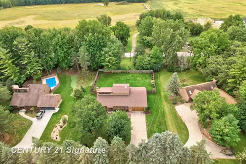 8461 W Glencarin Drive, Saginaw MI 48609 photo 5