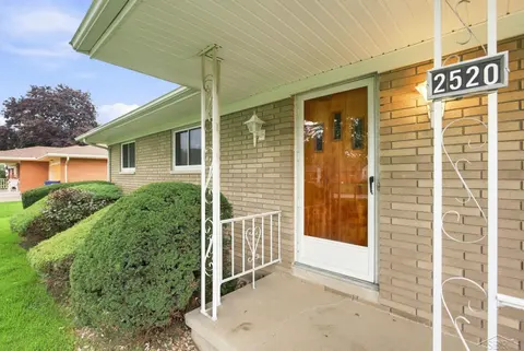 2520 Moonglow Drive, Saginaw MI 48603 photo 3