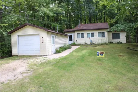 5042 Southwood Drive, Harrison MI 48625 home for sale