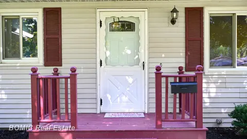 2450 Yellowstone Street, Saginaw MI 48603 photo 2