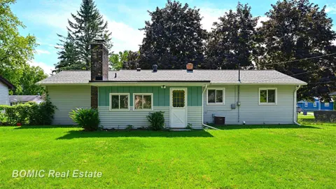 2450 Yellowstone Street, Saginaw MI 48603 photo 4