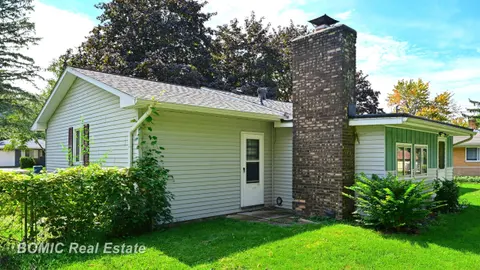 2450 Yellowstone Street, Saginaw MI 48603 photo 5