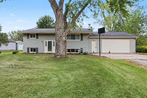 1372 S 9 Mile Road, Bay City MI 48631 photo 2
