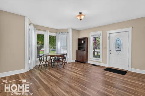 315 E Main Street, Vernon MI 48476 photo 2