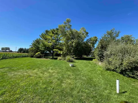 8593 S Clare Ave Avenue, Clare MI 48617 photo 4