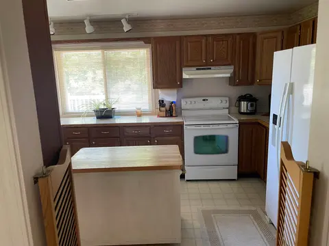 8593 S Clare Ave Avenue, Clare MI 48617 photo 5
