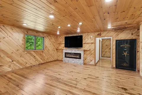 1888 E Erickson Road, Pinconning MI 48650 photo 3