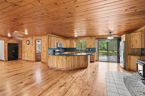 1888 E Erickson Road, Pinconning MI 48650 photo 4