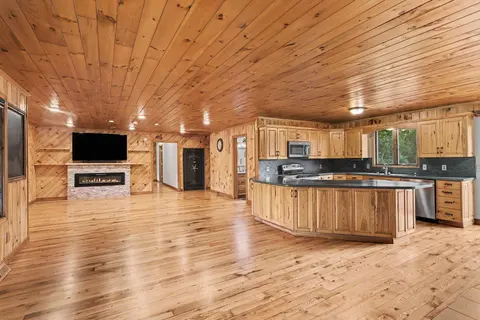 1888 E Erickson Road, Pinconning MI 48650 photo 5