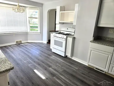 3715 Shattuck Road, Saginaw MI 48603 photo 5
