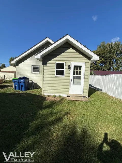 595 S River Road, Saginaw MI 48609 photo 4