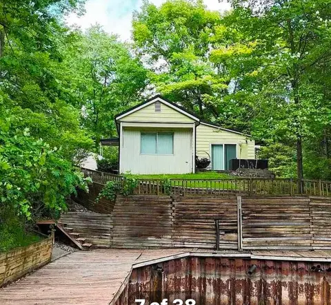 836 Poquonnock Drive, Hope MI 48628 photo 2