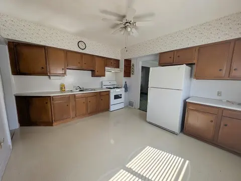 1412 S Jackson Street, Bay City MI 48708 photo 3