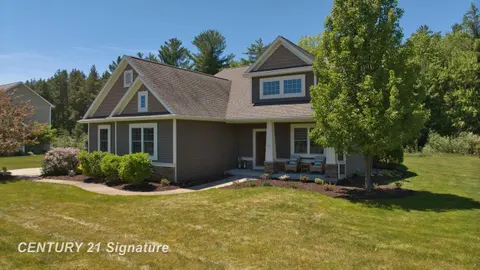 2083 N Harvest Circle, Midland MI 48642 home for sale