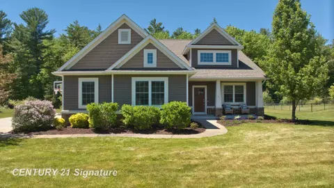 2083 N Harvest Circle, Midland MI 48642 photo 2
