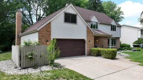 301 Meyfield Lane, Midland MI 48642 photo 3