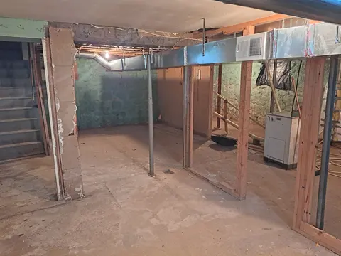 10301 N Loomis Street, Clare MI 48617 photo 2