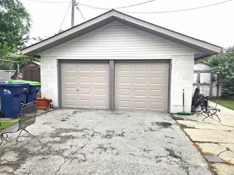 1530 Elizabeth Street, Bay City MI 48708 photo 2