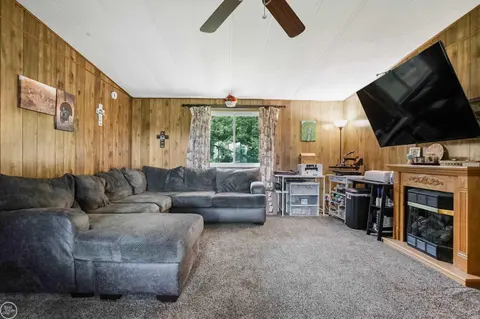 2547 Maple Street, Deckerville MI 48427 photo 3