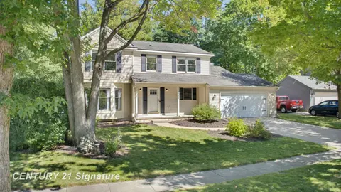 5628 Bloomfield Drive, Midland MI 48642 photo 2