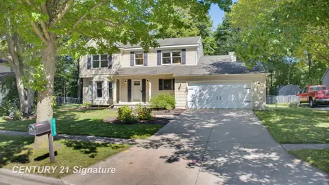 5628 Bloomfield Drive, Midland MI 48642 photo 3
