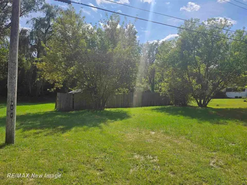 7101 Mccliggott Road, Saginaw MI 48609 photo 2
