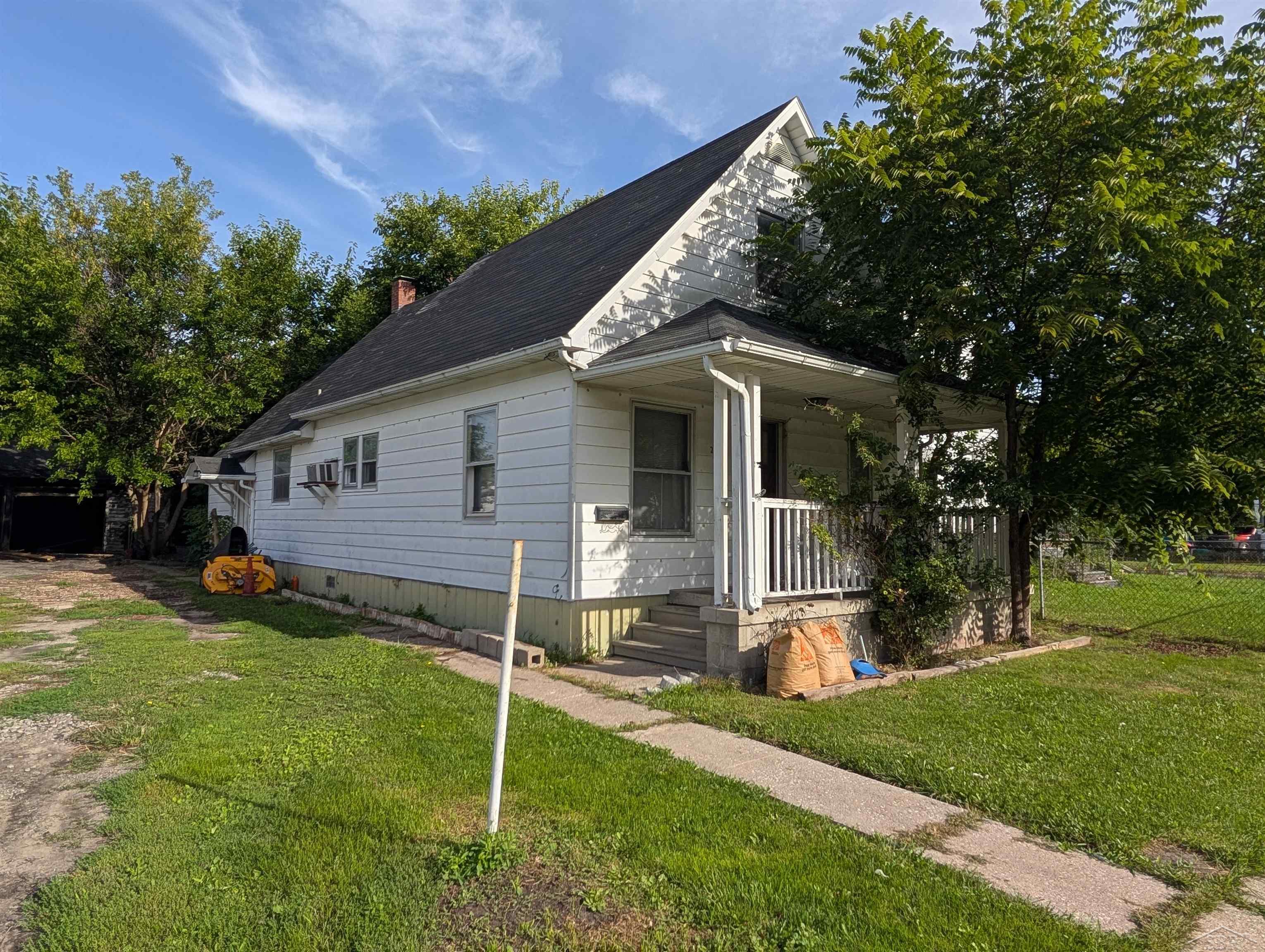 2307 S Niagara Street, Saginaw MI 48602 photo 1