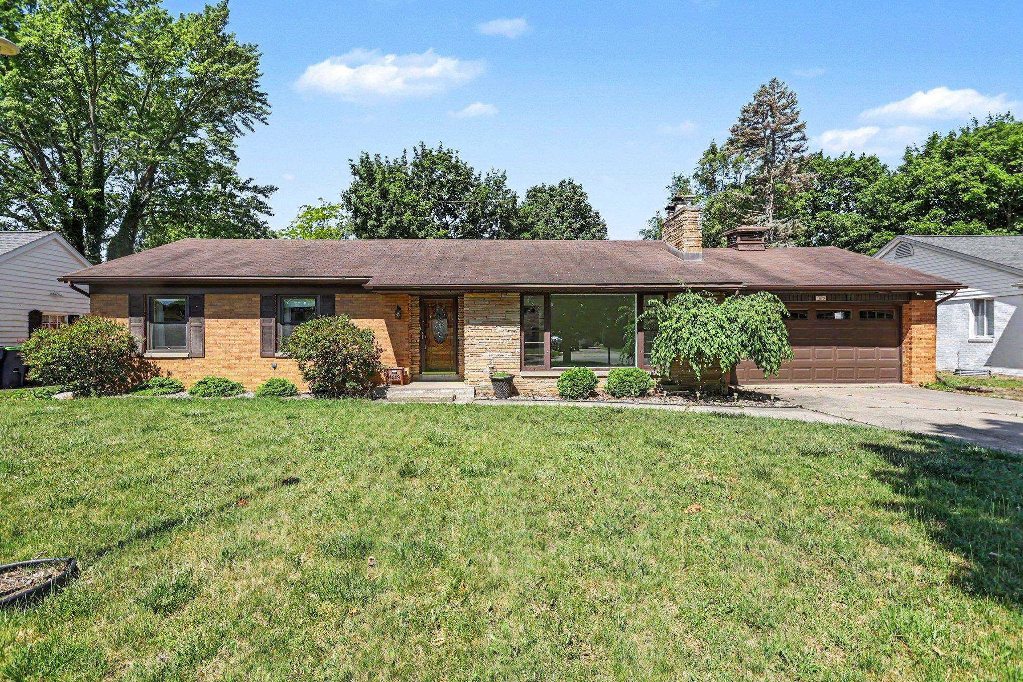 1449 Lathrup Avenue, Saginaw MI 48638 photo 1