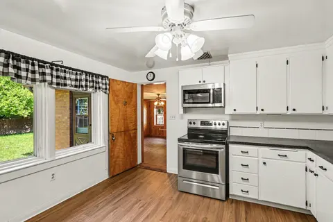 1449 Lathrup Avenue, Saginaw MI 48638 photo 4