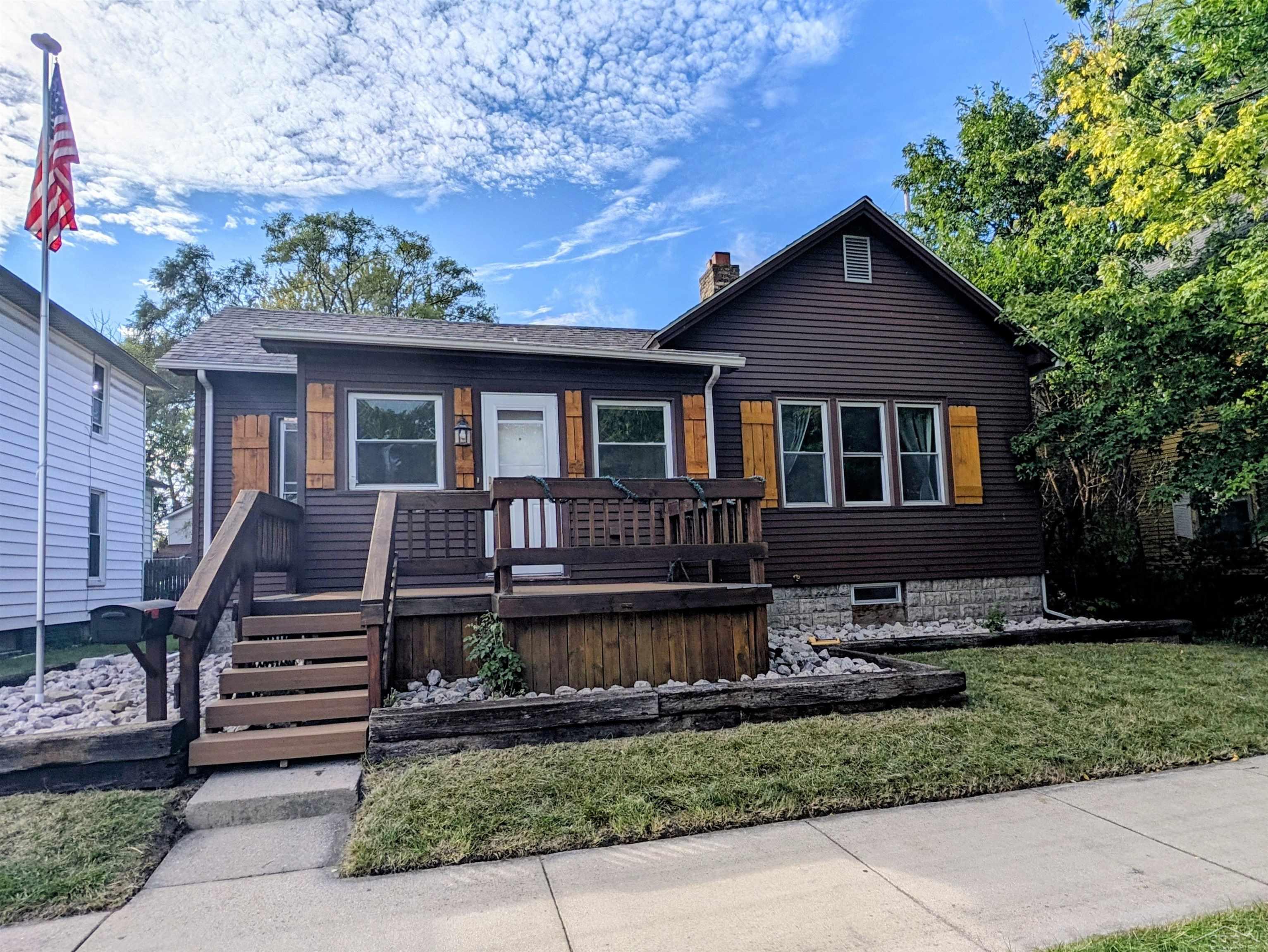 319 N Madison Avenue, Bay City MI 48708 photo 1