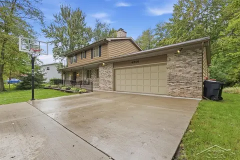 4501 Forestview Drive, Midland MI 48642 photo 3