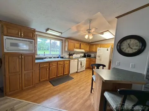 7497 Cardinal Road, Lexington MI 48450 photo 3