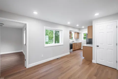 1126 S Shiawassee Street, Owosso MI 48867 photo 5