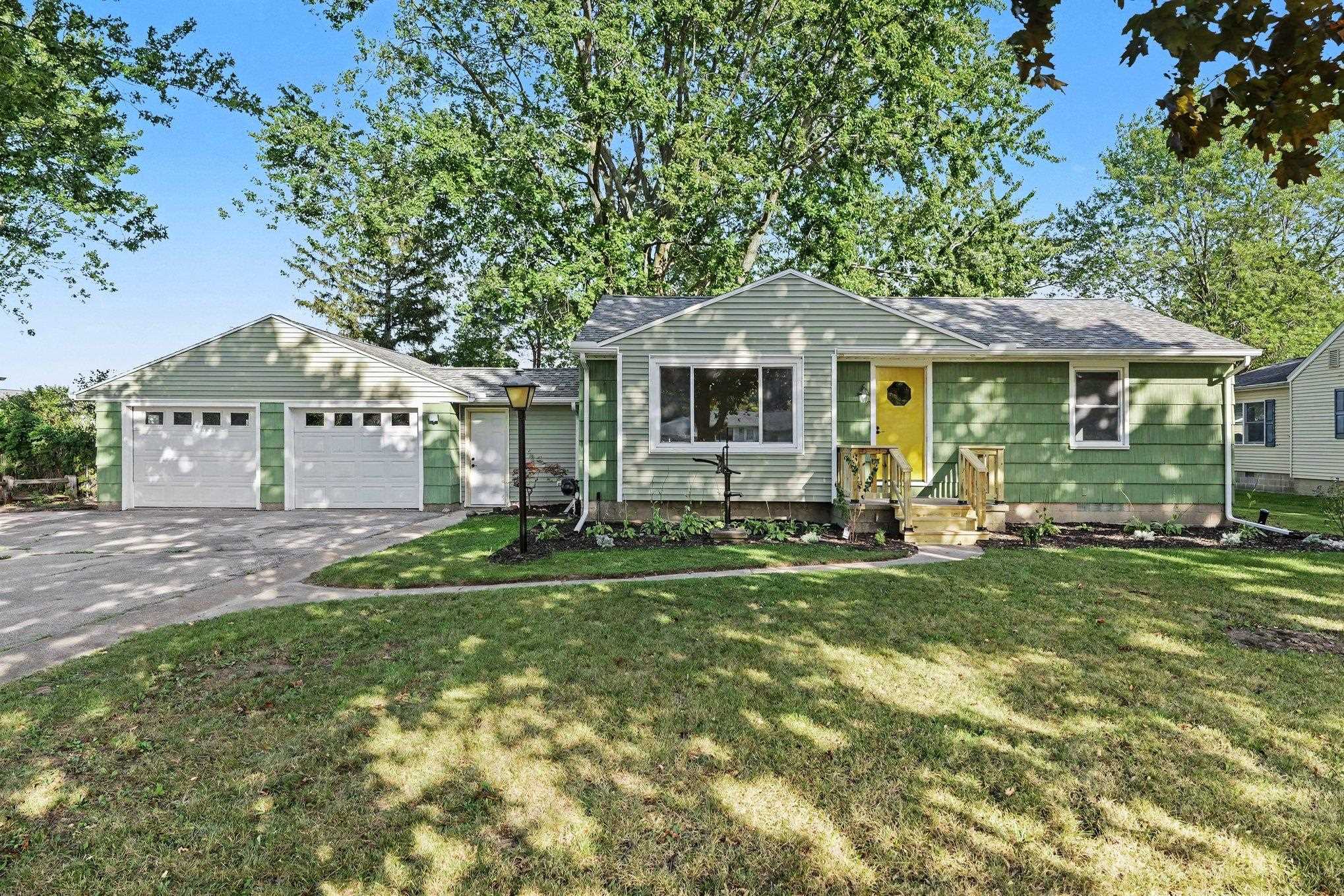 838 S Powell Road, Essexville MI 48732 photo 1